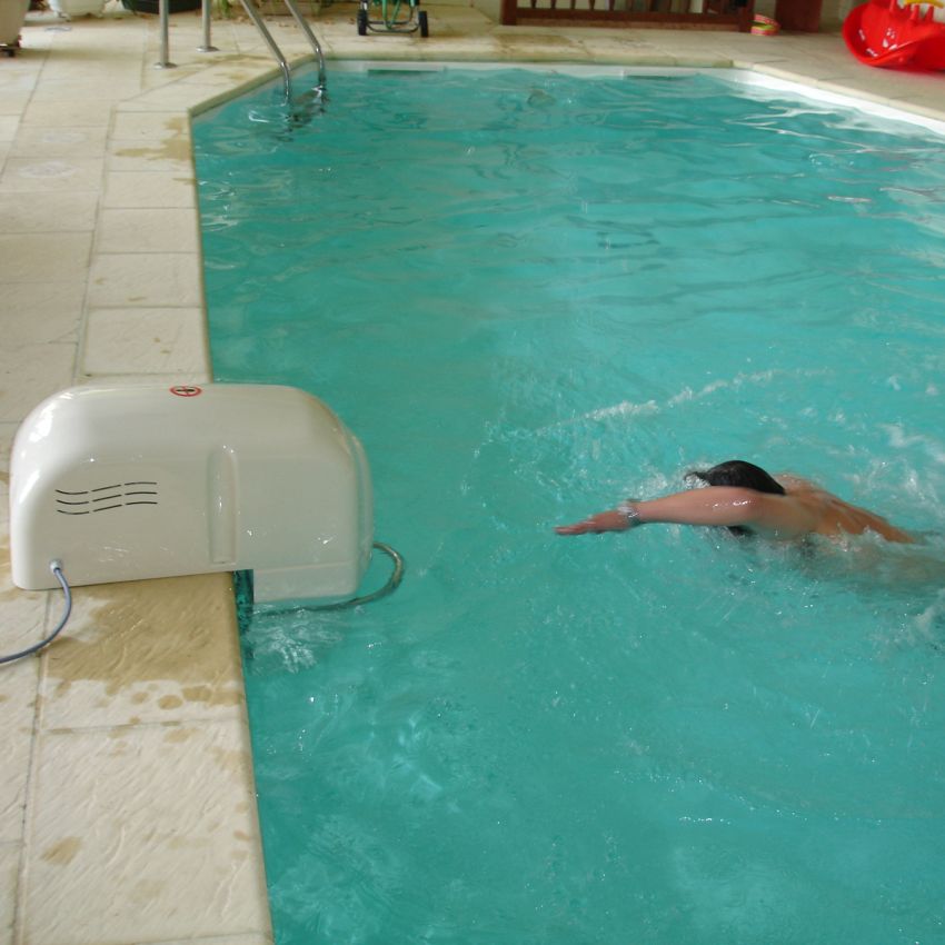 Nage à contre courant hors bord JL30